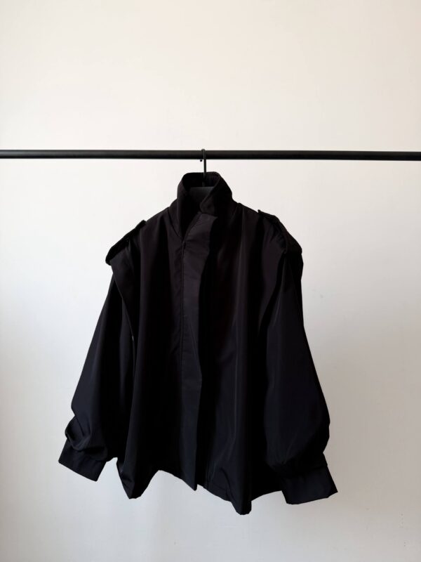 بارونی کمربند دار زنانه - نمای کامل - کیلیک مشهد